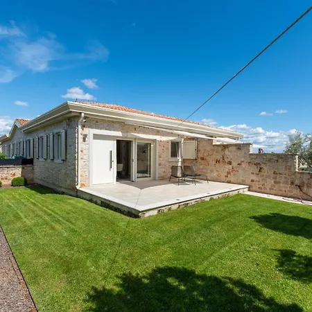 Villa Puccini With Pool And Sauna Frata