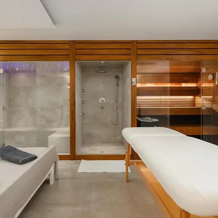Puccini With Pool And Sauna Villa *