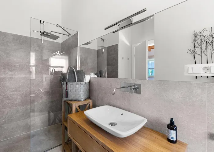 Puccini With Pool And Sauna