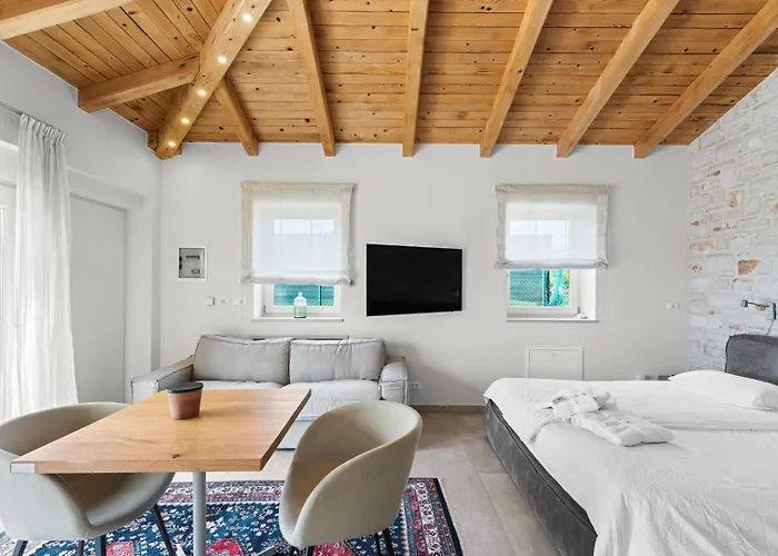 Villa Puccini With Pool And Sauna *